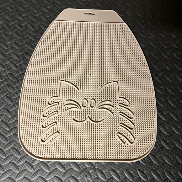Cat Litter Mat - Picture 4 of 7